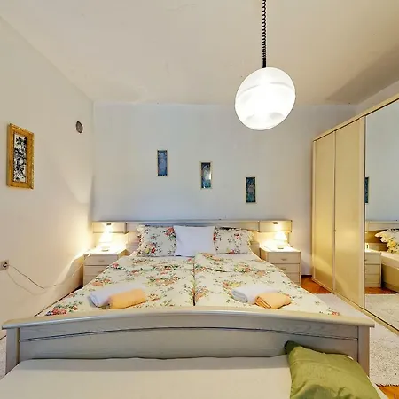 Kota House Apartment
