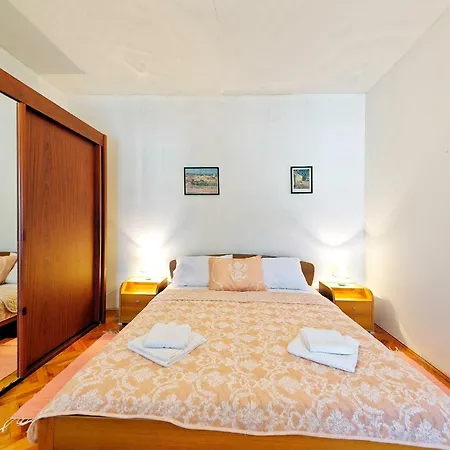 Kota House Apartment